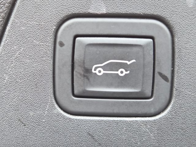 Used 2024 Buick Envision Avenir AWD/4WD image 23
