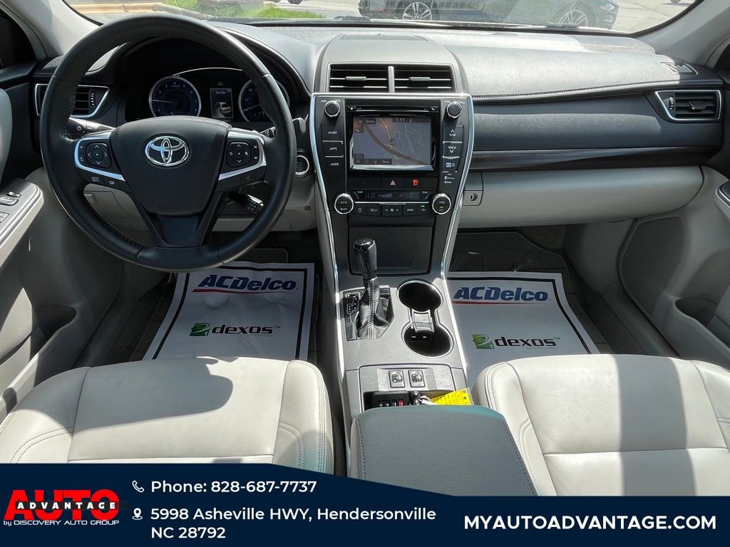 Used 2015 Toyota Camry XLE w/ Moonroof Package FWD image 9