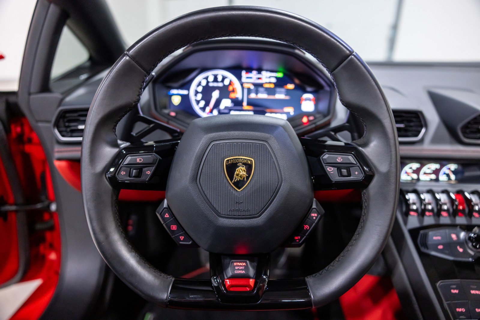 Used 2017 Lamborghini Huracan LP 610-4 image 38