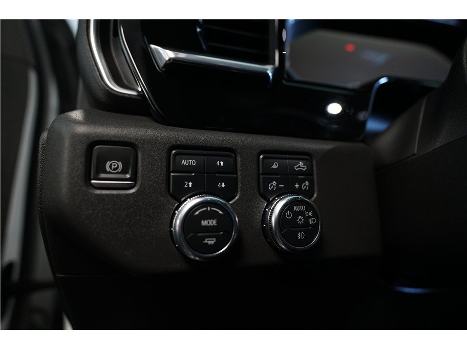 Used 2022 GMC Sierra 1500 SLT w/ SLT Premium Plus Package AWD/4WD image 19