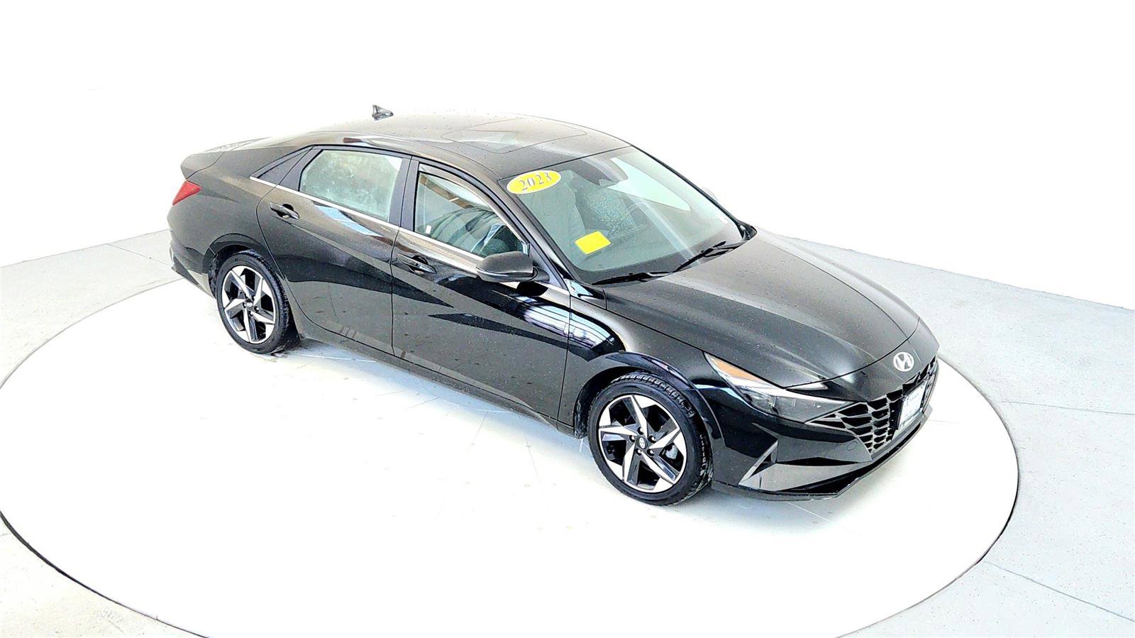 Used 2023 Hyundai Elantra Limited image 19