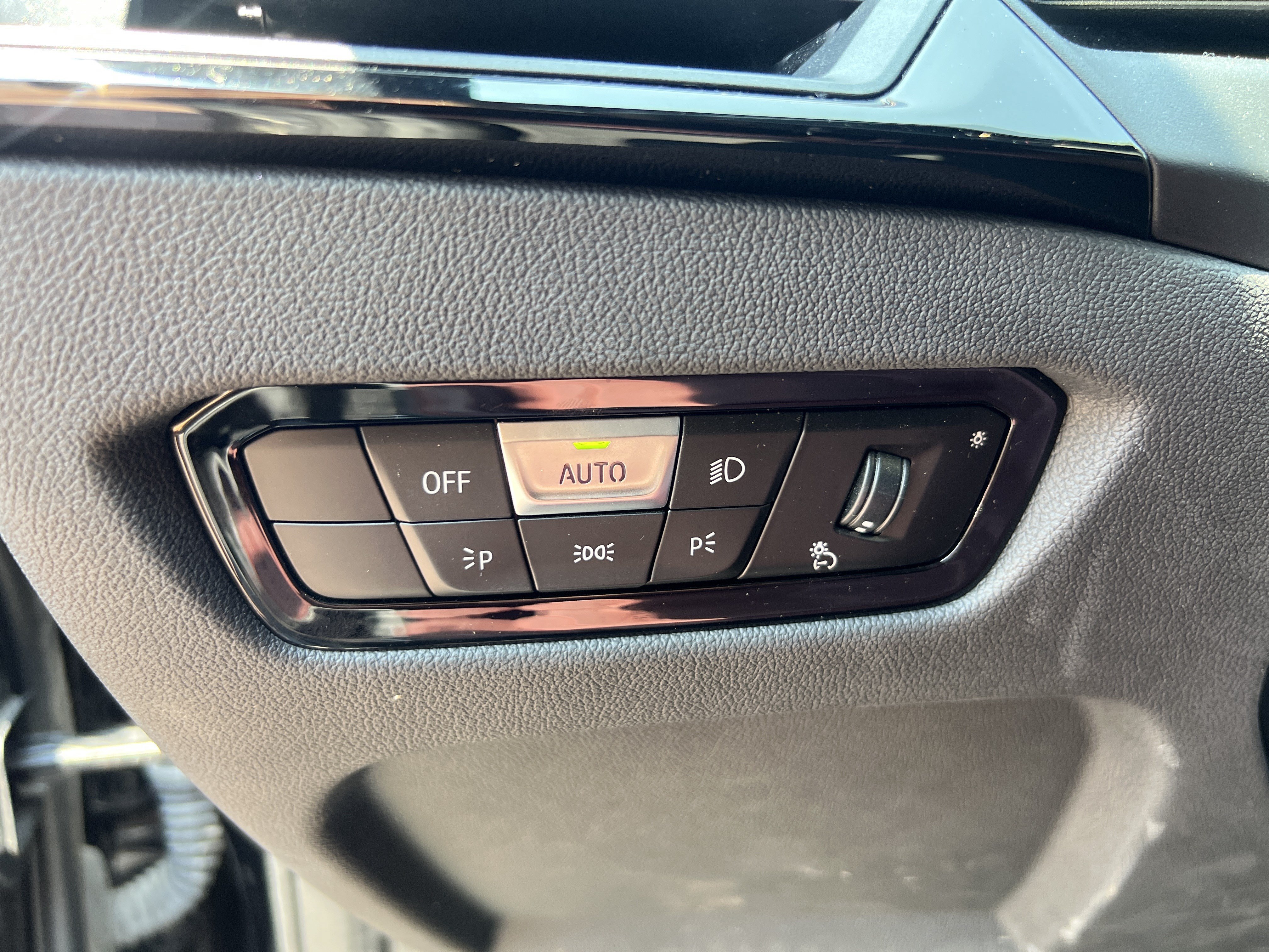 Used 2023 BMW 230i Coupe w/ Premium Package RWD image 37