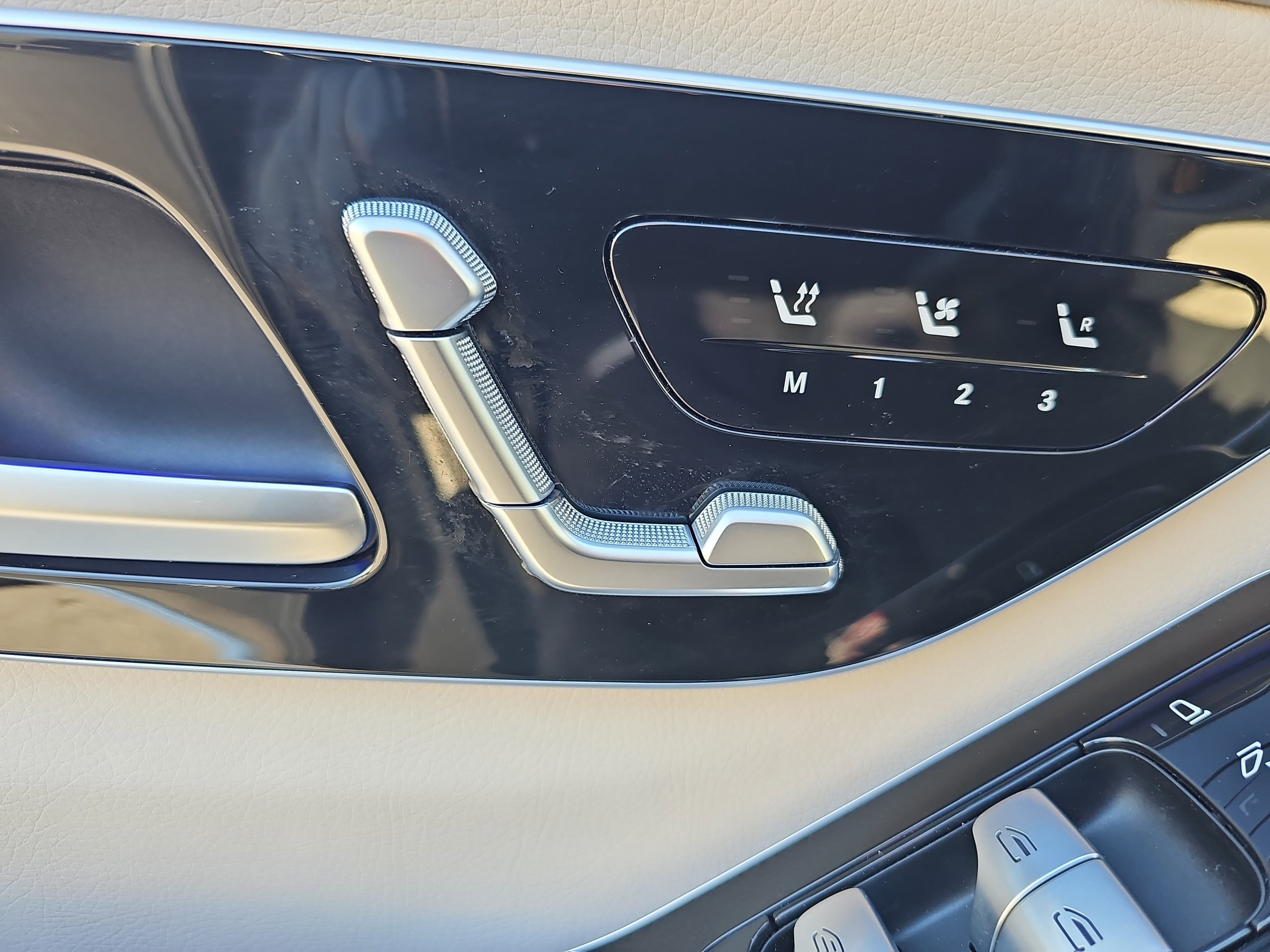 Certified 2023 Mercedes-Benz S 500 4MATIC image 31