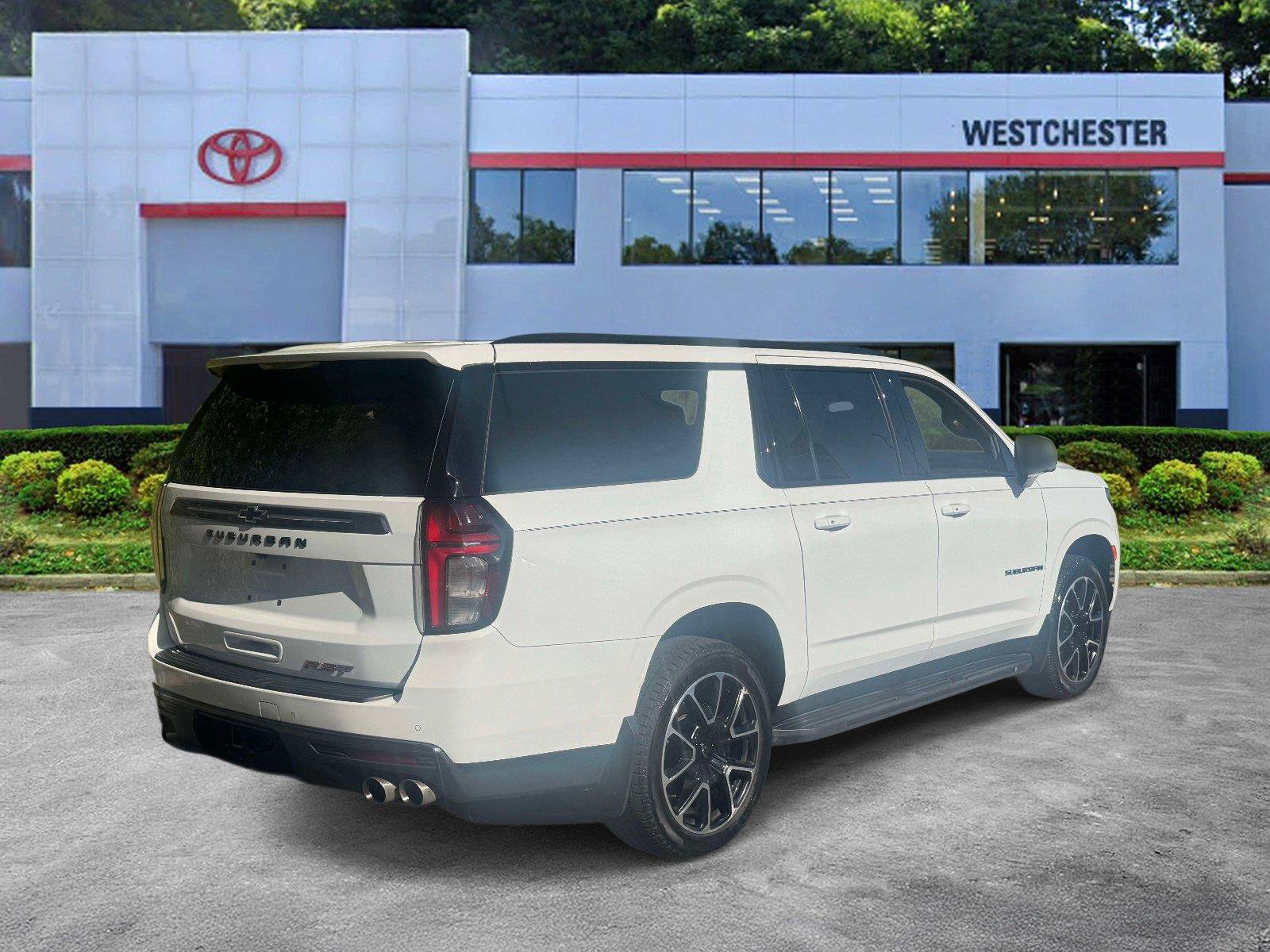 Used 2022 Chevrolet Suburban RST w/ Sport Performance Package RWD image 7