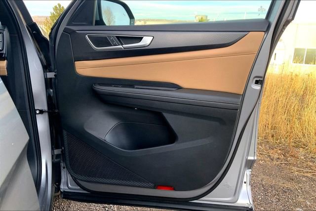 Used 2024 Volkswagen Atlas Cross Sport SEL R-Line image 27