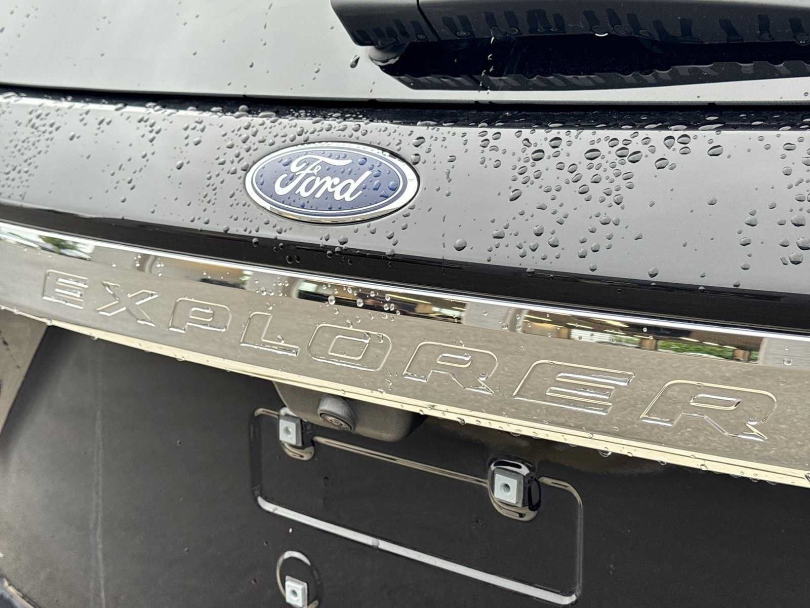 Used 2023 Ford Explorer XLT w/ Equipment Group 202A AWD/4WD image 12