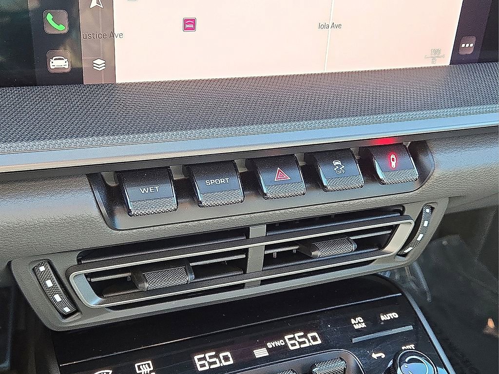 Used 2023 Porsche 911 Carrera 4 w/ Premium Package image 28