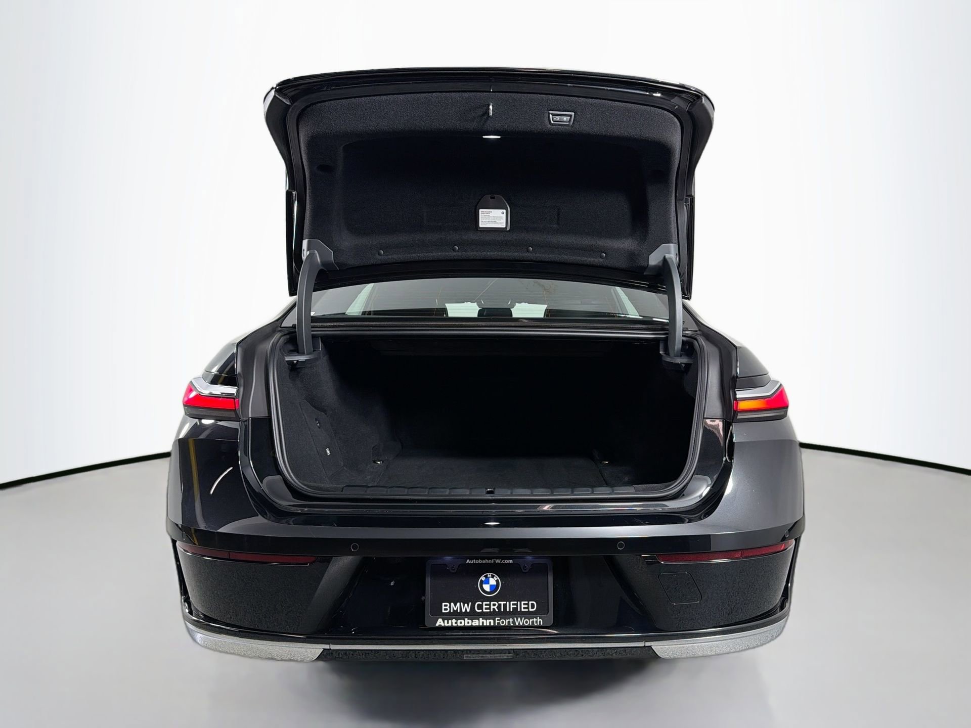 Certified 2023 BMW i7 xDrive60 image 27