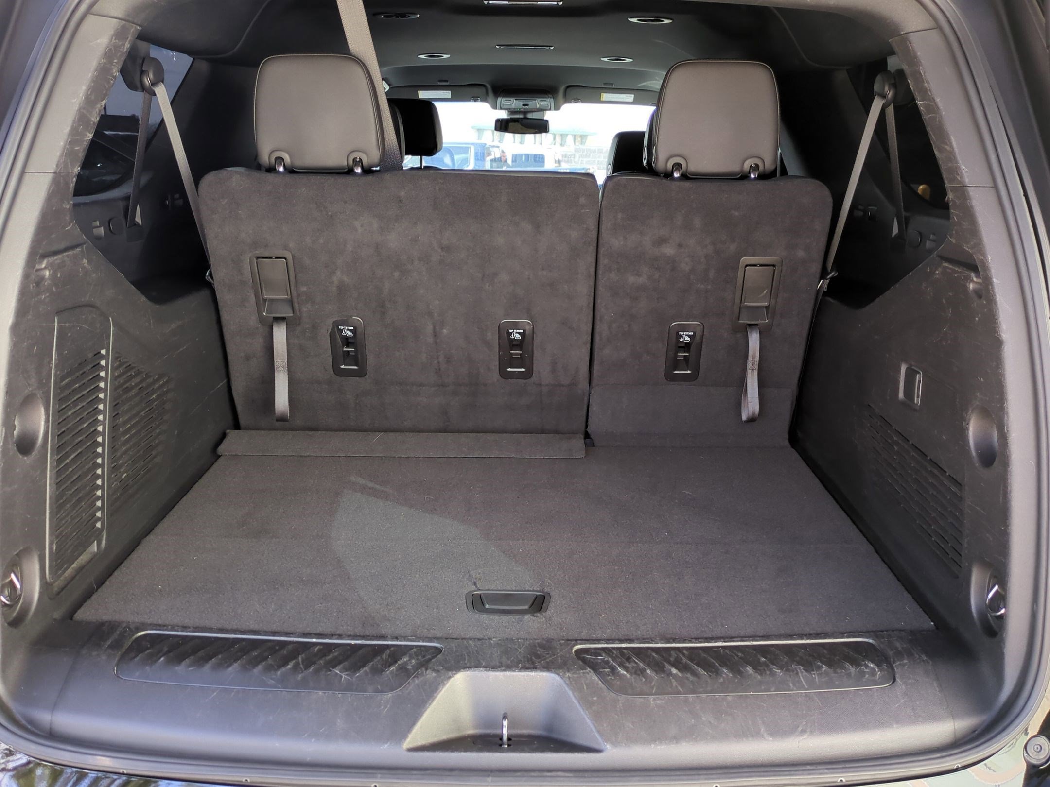 Used 2024 Chevrolet Suburban LT image 32