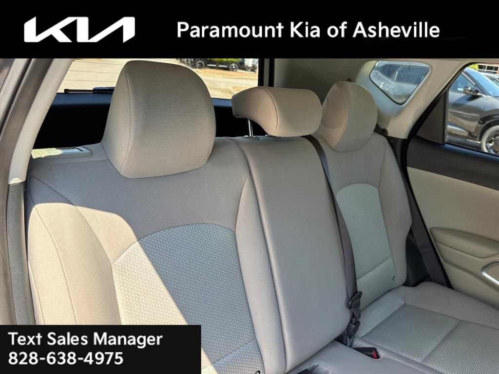 Used 2020 Kia Soul LX FWD image 19