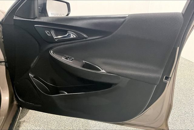 Used 2022 Chevrolet Malibu LS FWD image 34