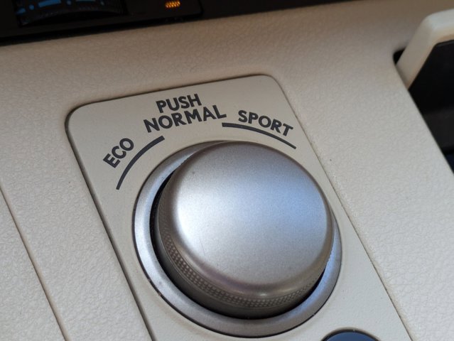 Used 2014 Lexus ES 350 w/ Premium Package FWD image 11