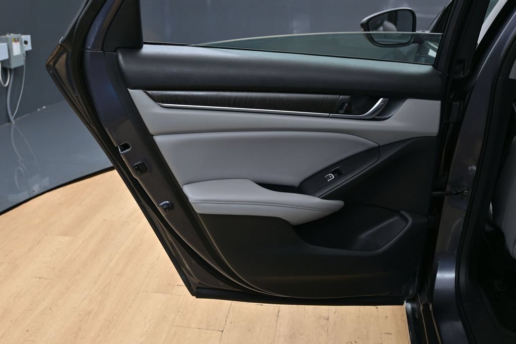 Used 2018 Honda Accord EX-L image 37