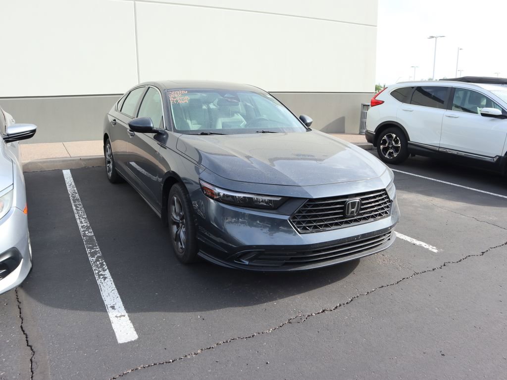 Used 2023 Honda Accord EX image 3