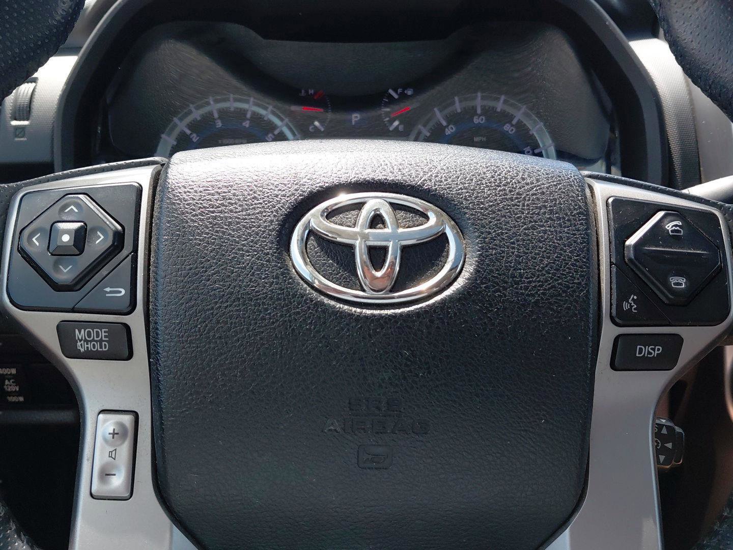 Used 2018 Toyota 4Runner Limited AWD/4WD image 33