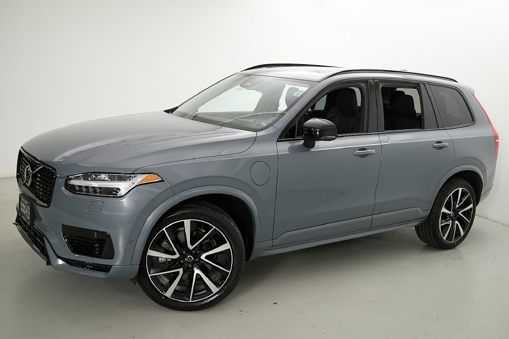 Certified 2023 Volvo XC90 T8 Ultimate w/ Protection Package AWD/4WD image 3
