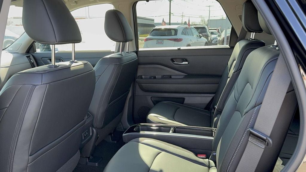 New 2026 Nissan Pathfinder SL AWD/4WD image 38