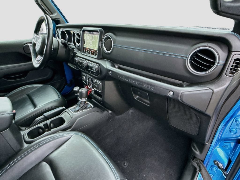 Used 2023 Jeep Wrangler Unlimited Rubicon 4xe w/ Cold Weather Group AWD/4WD image 37