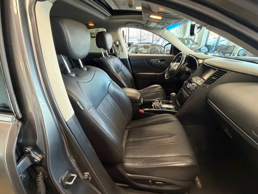 Used 2016 INFINITI QX70 2WD w/ Premium Package image 41