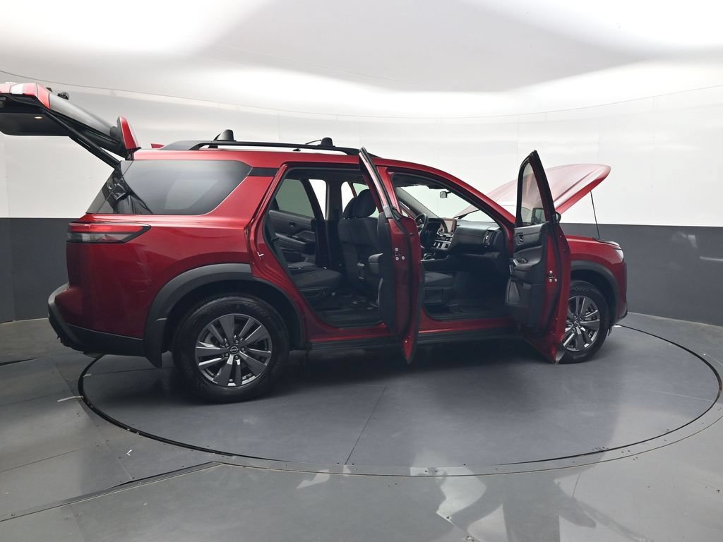 Used 2025 Nissan Pathfinder SV w/ SV Premium Package AWD/4WD image 41