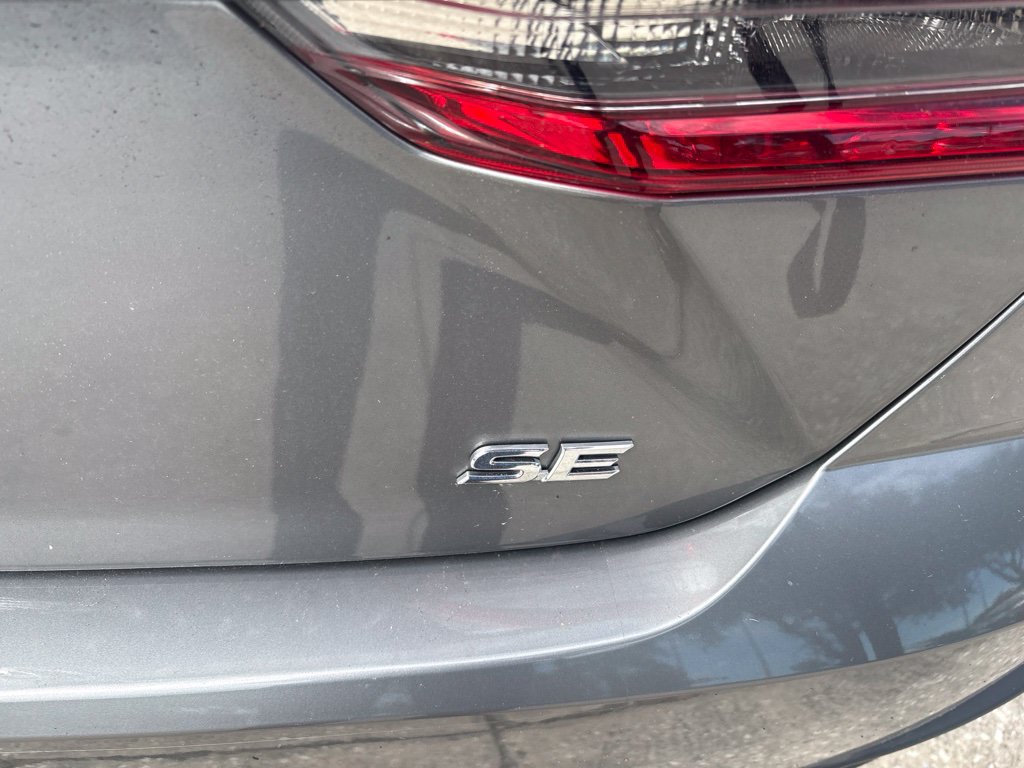 Used 2026 Toyota Camry SE FWD image 12