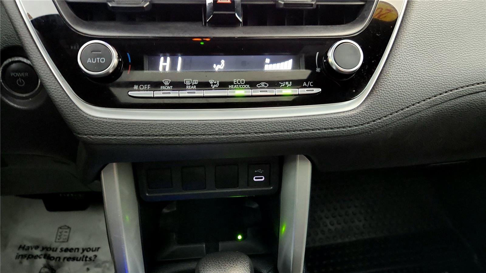 Used 2024 Toyota Corolla Cross Nightshade image 31