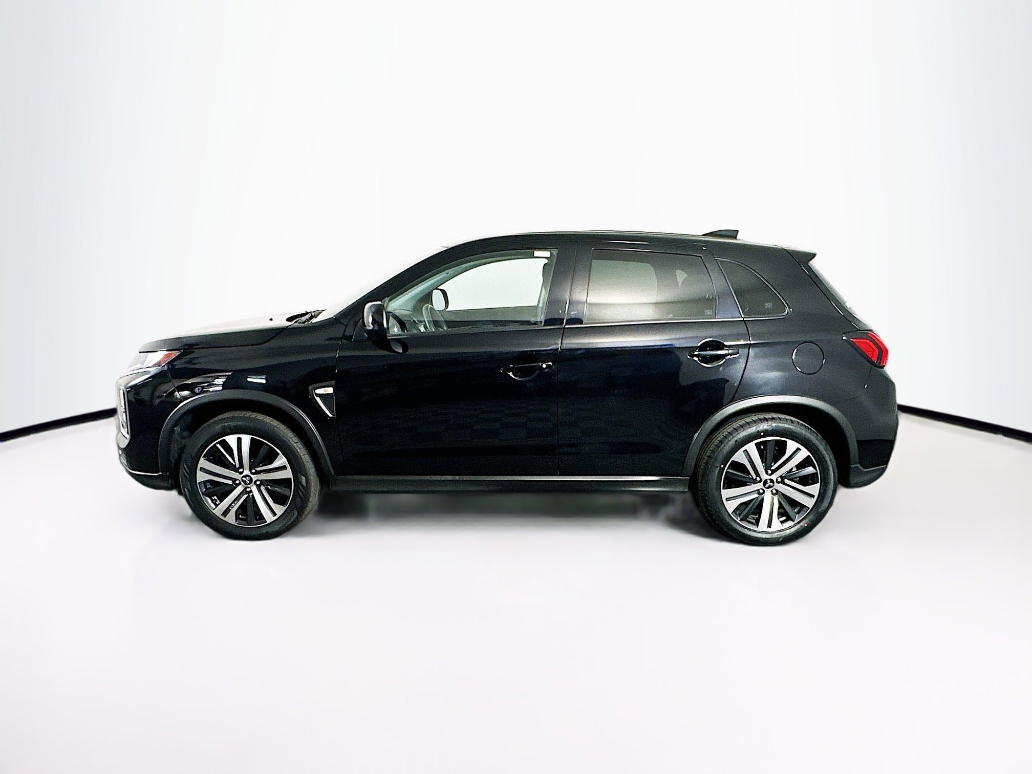 Used 2023 Mitsubishi Outlander Sport ES image 4