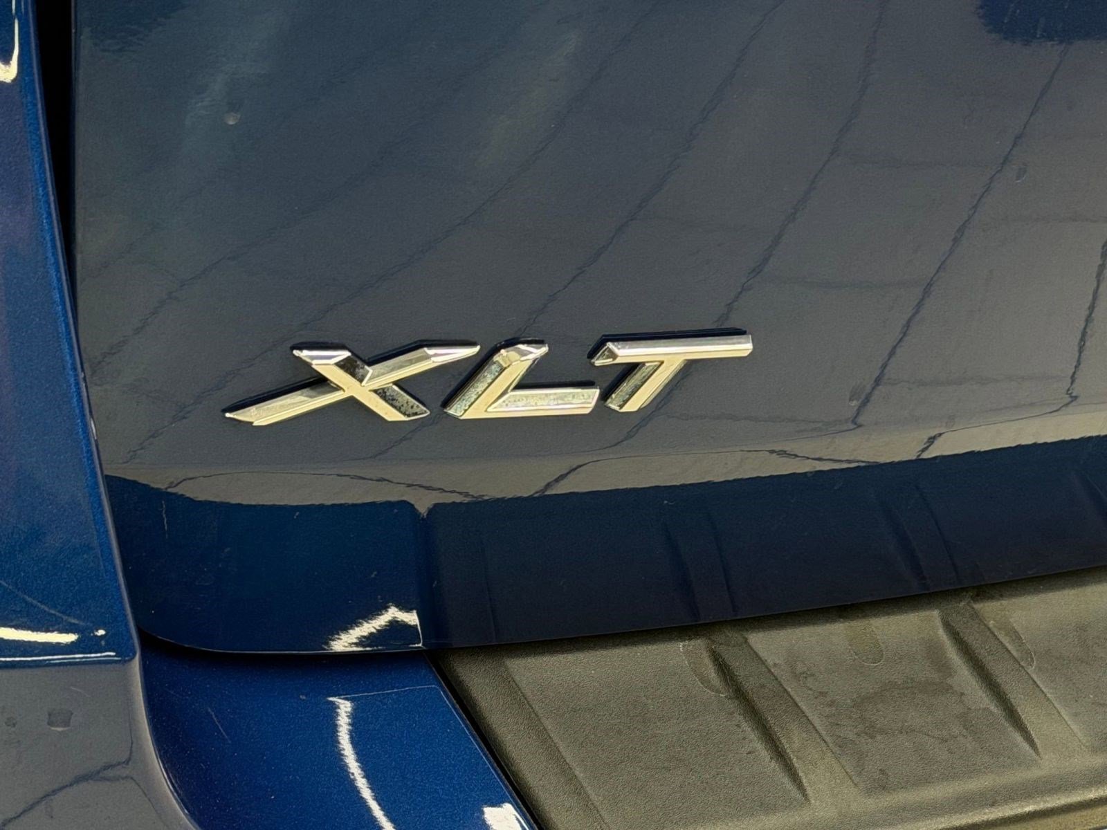 Used 2021 Ford Explorer XLT w/ Equipment Group 202A AWD/4WD image 34