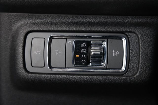 Used 2023 Lincoln Corsair Reserve w/ Equipment Group 202A AWD/4WD image 23