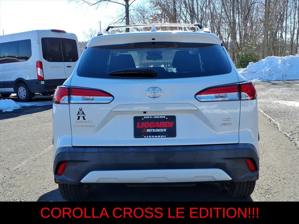 Used 2023 Toyota Corolla Cross LE w/ Moonroof Package image 6