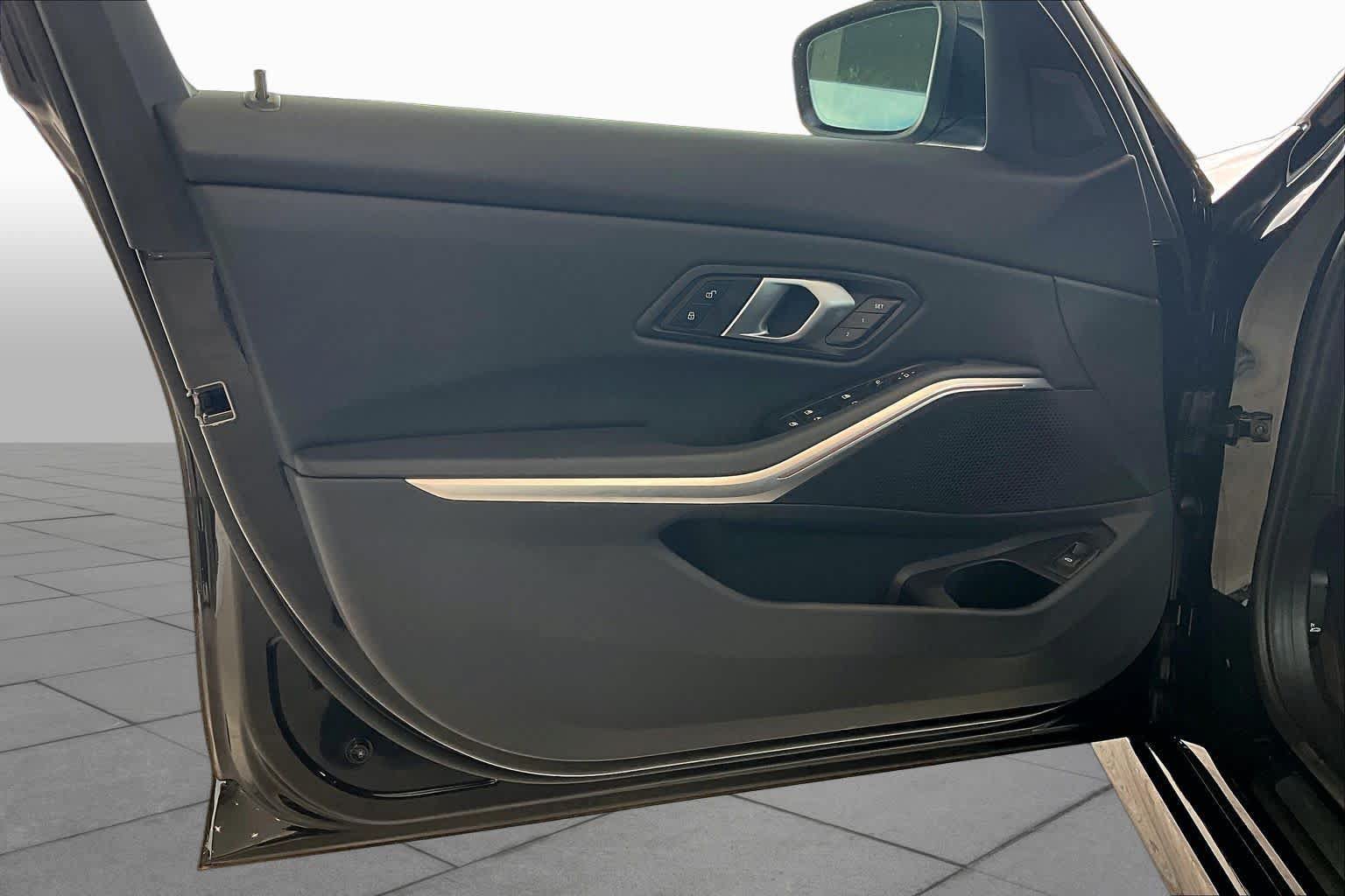 Used 2026 BMW 330i Sedan RWD image 23