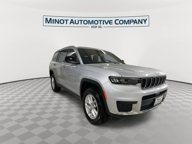 New 2026 Jeep Grand Cherokee L Laredo image 2