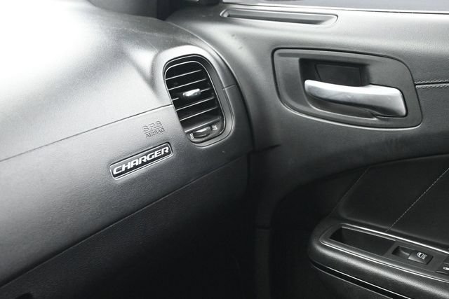 Used 2020 Dodge Charger R/T w/ Plus Group RWD image 11