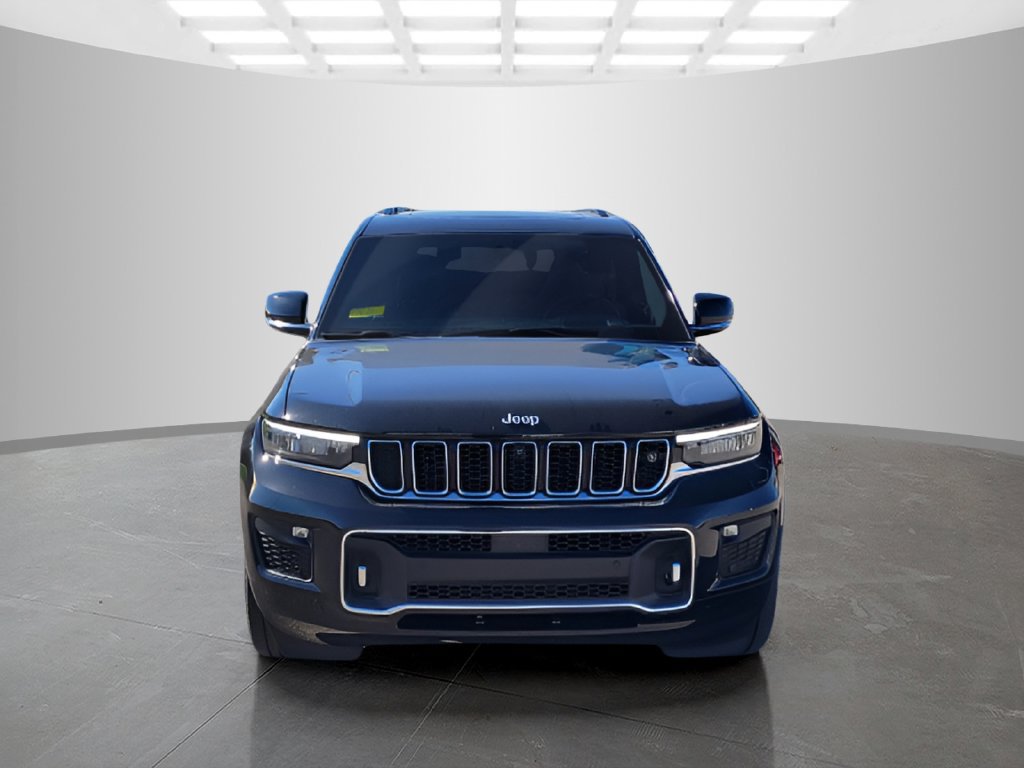 Used 2025 Jeep Grand Cherokee L Overland w/ Advanced Protech Group III AWD/4WD image 9