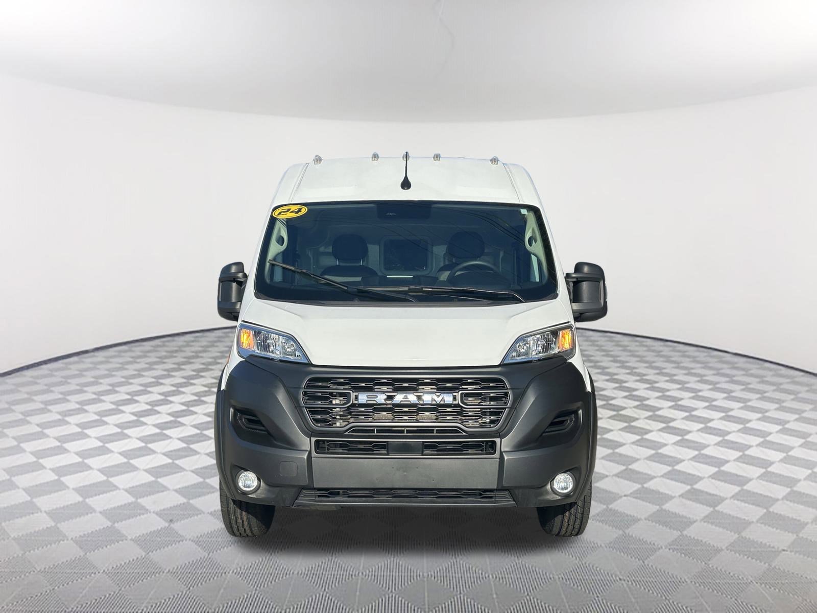 Used 2024 RAM ProMaster 3500 w/ Convenience Group video 2