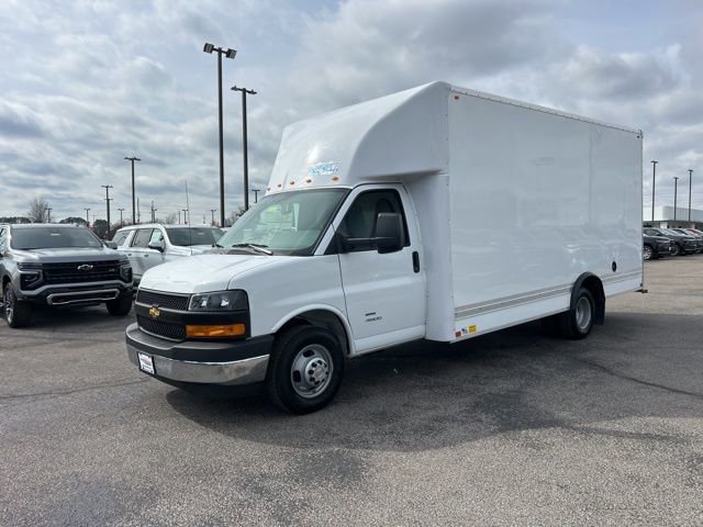 New 2026 Chevrolet Express 4500 w/ Power Convenience Package RWD image 7