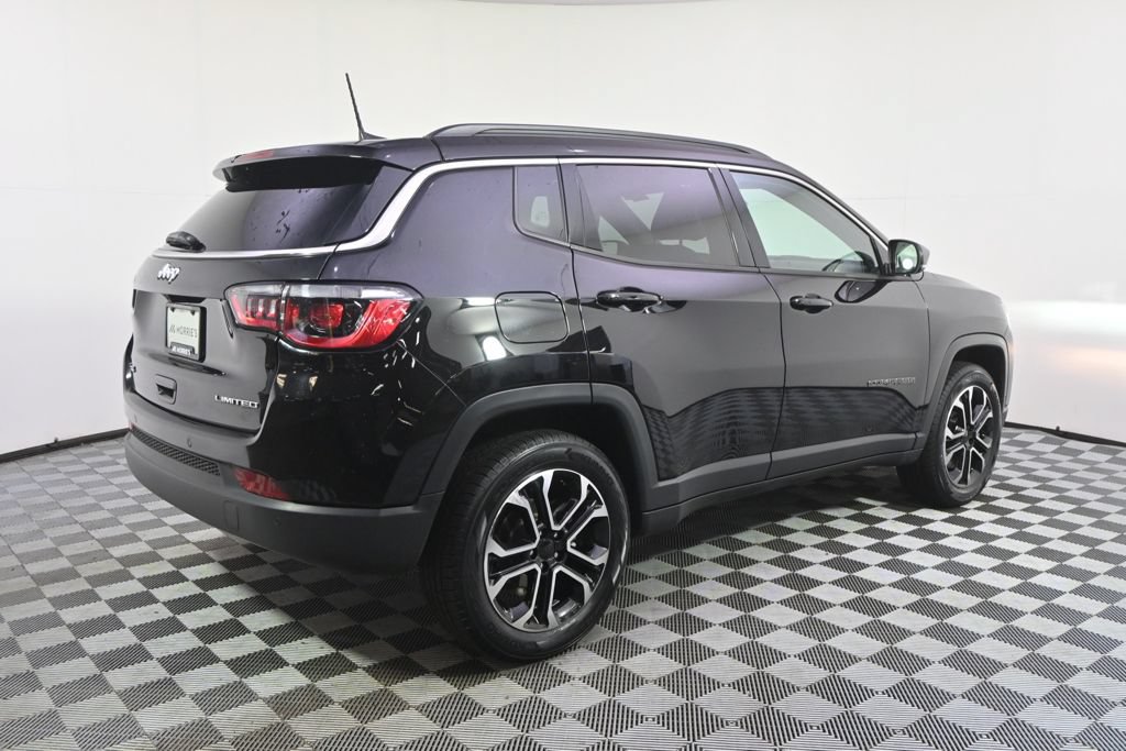 Used 2024 Jeep Compass Limited AWD/4WD image 7