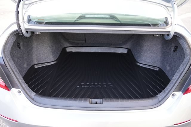 Used 2021 Honda Accord Touring image 11