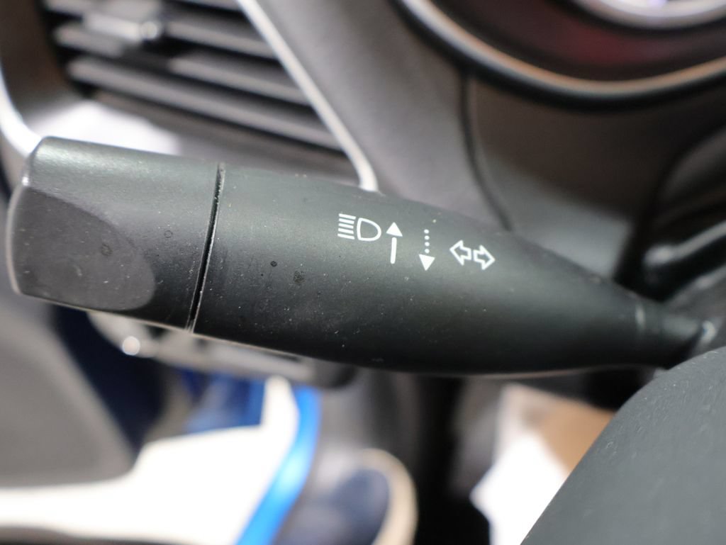 Used 2021 Jeep Cherokee Trailhawk AWD/4WD image 40