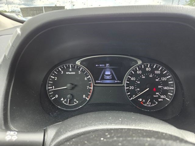 Used 2017 Nissan Pathfinder SV image 4