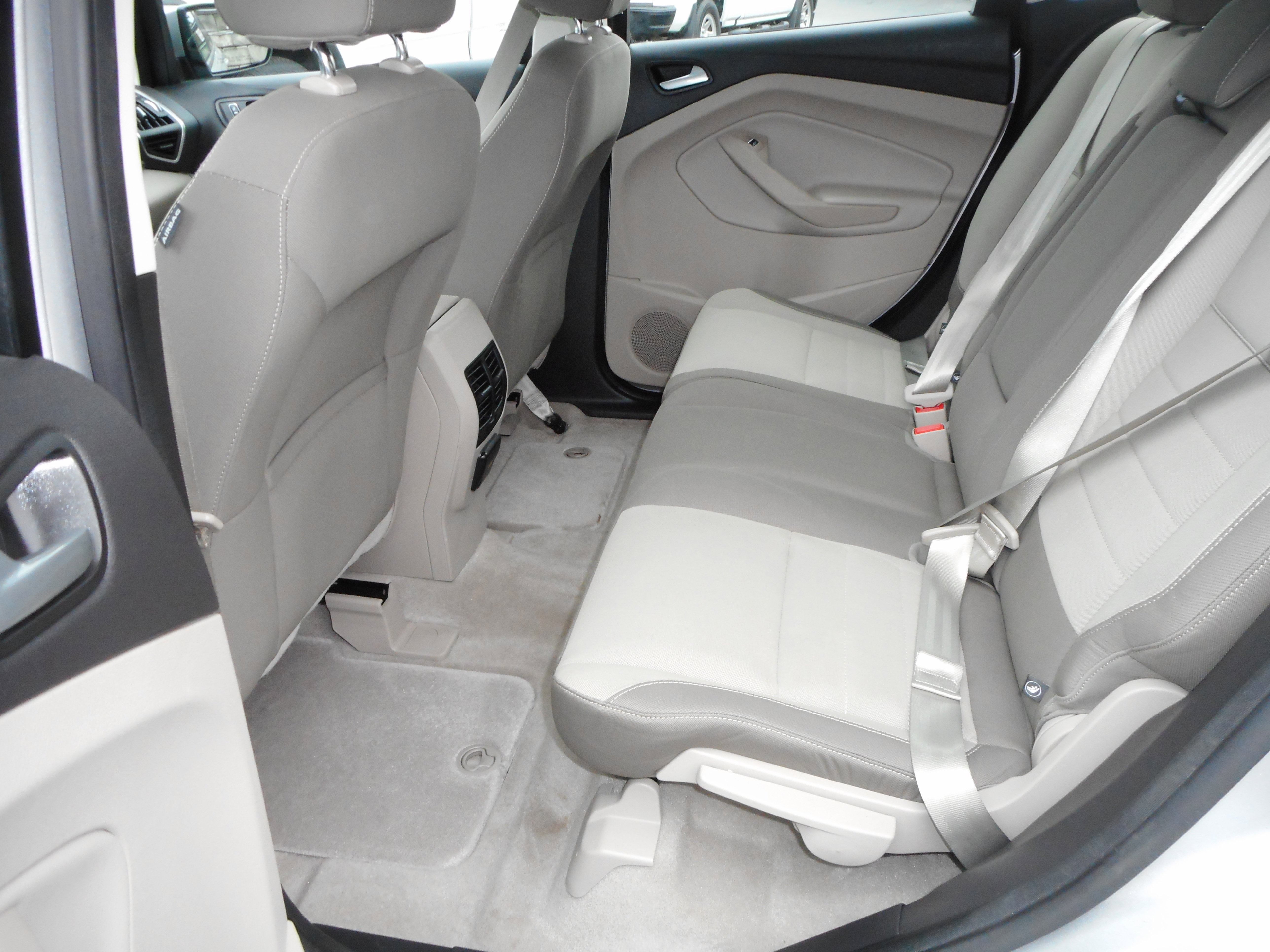 Used 2013 Ford C-MAX SE image 16