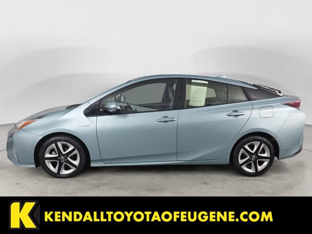Used 2017 Toyota Prius Four FWD image 2