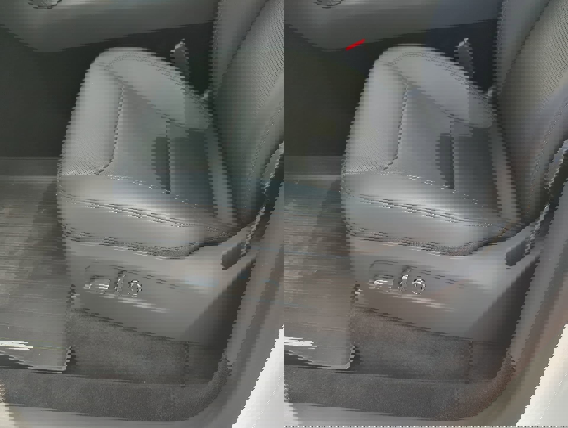 Used 2026 Tesla Model Y Long Range image 22
