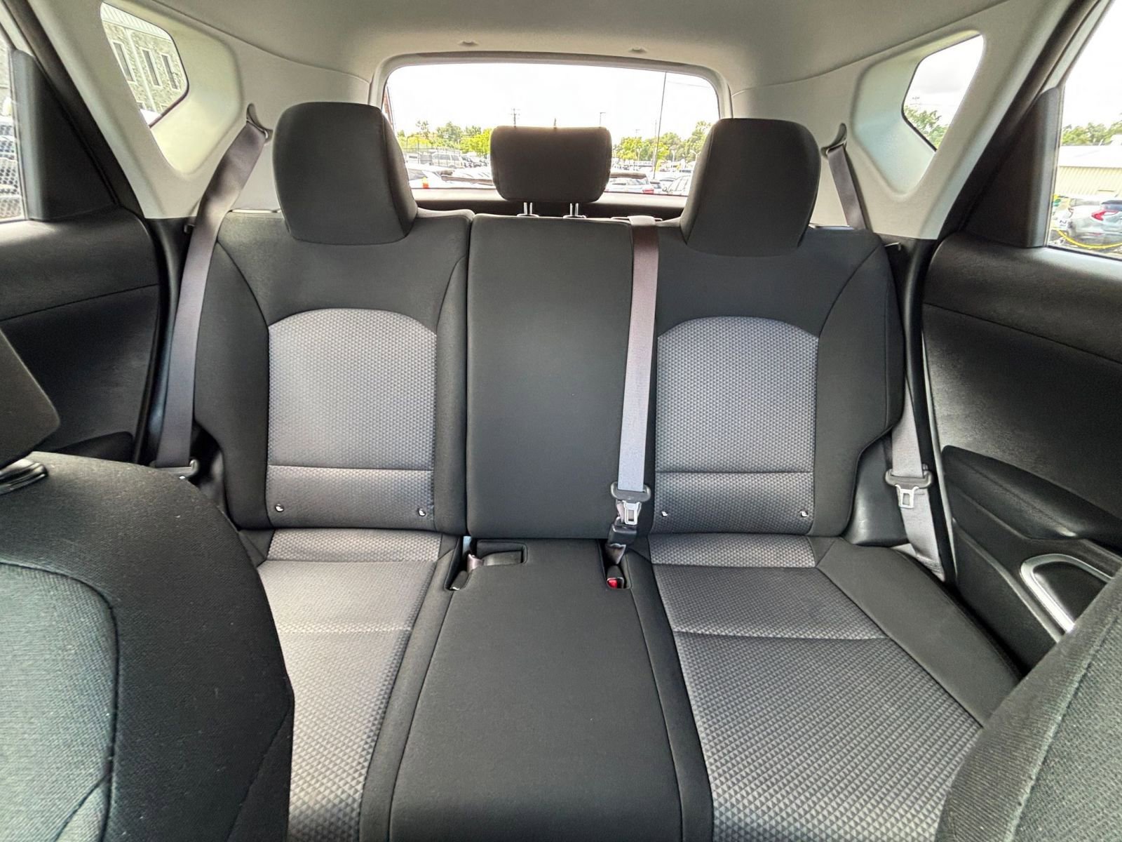 Used 2025 Kia Soul LX w/ LX Technology Package FWD image 36