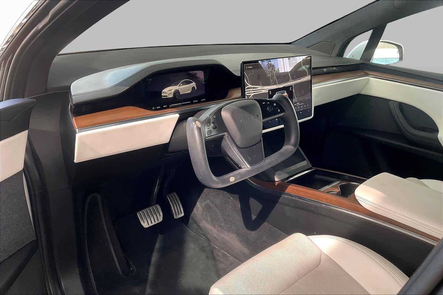 Used 2022 Tesla Model X AWD/4WD image 18