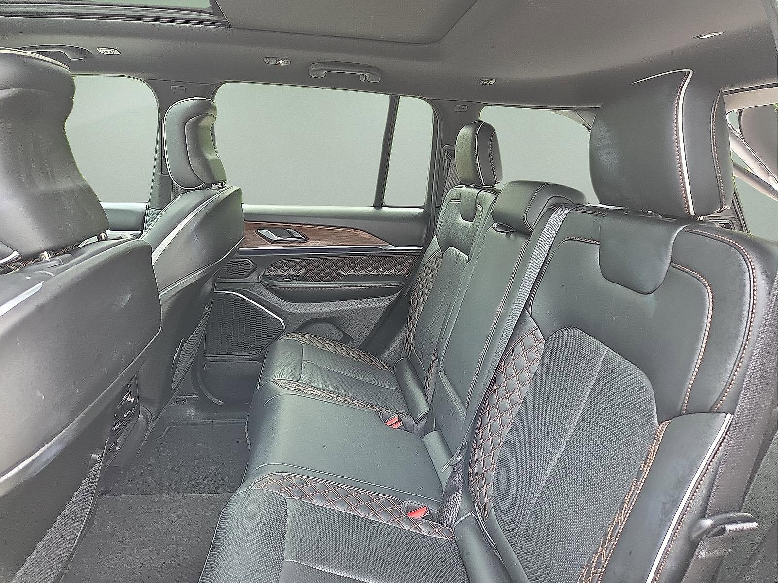 Used 2022 Jeep Grand Cherokee Summit w/ Adv Protech Group IV image 10