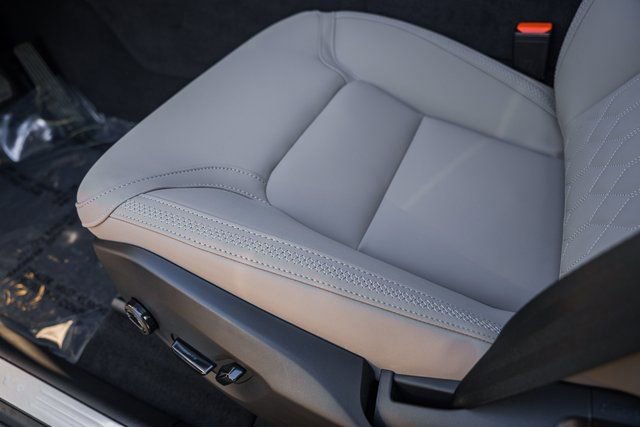 New 2026 Volvo XC60 T8 Plus image 31