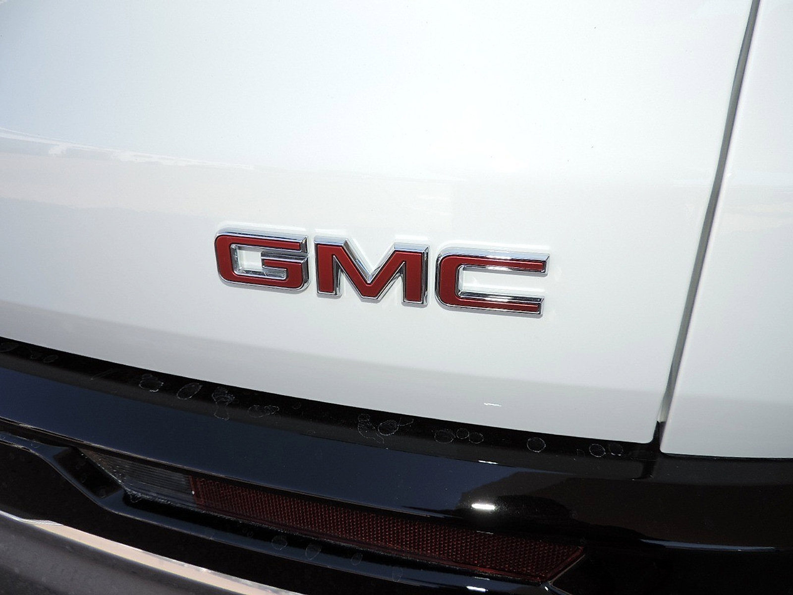 New 2026 GMC Acadia Denali w/ Super Cruise Package FWD image 17