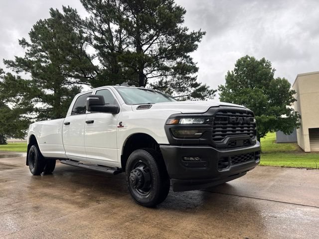 New 2026 RAM 3500 Tradesman AWD/4WD image 32