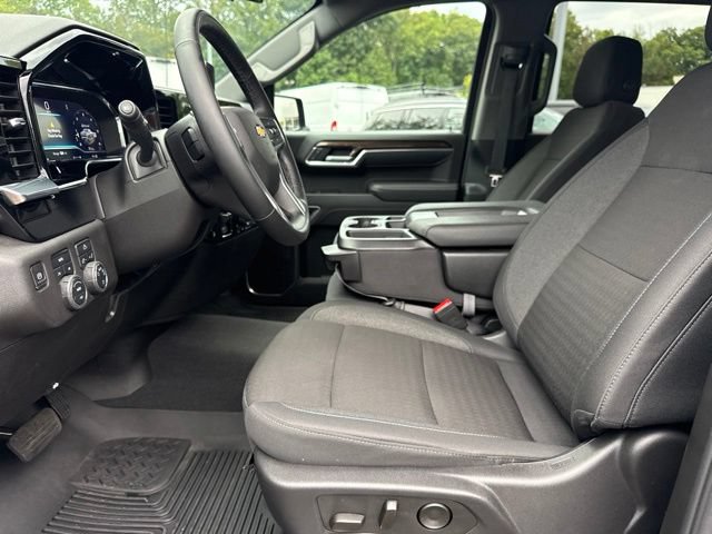 Used 2025 Chevrolet Silverado 1500 LT AWD/4WD image 23